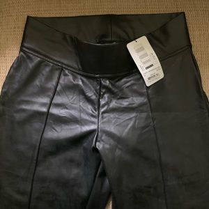 HUE Faux Leather Leggings